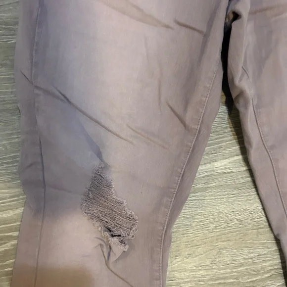 Mossimo Supply Co. Women's size 12 high rise Skinny Jeans in Lavender - Picture 3 of 6